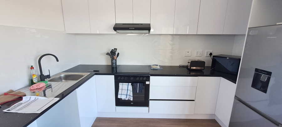 To Let 4 Bedroom Property for Rent in Sandown Western Cape